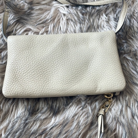 Tory Burch crossbody - Picture 2 of 7
